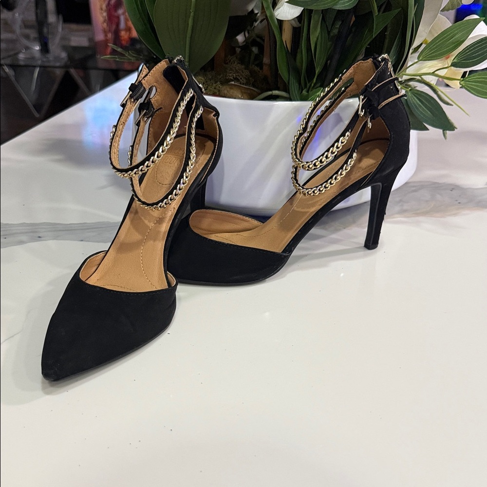 Mootsies Tootsies Black Heels with Gold Chain